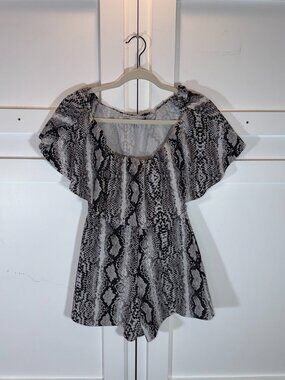 Almost Famous Gray Women's Snake Print Romper M